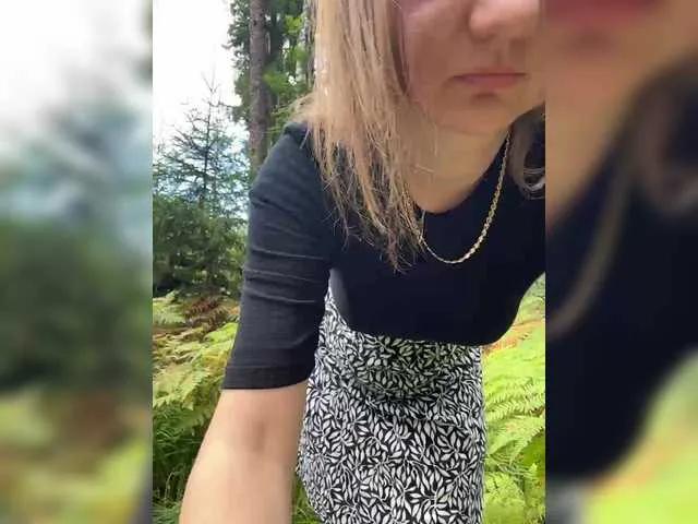 Offline Ledi1 on BongaCams