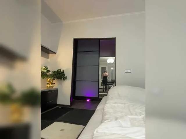 Offline Ledi1 on BongaCams