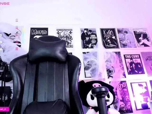 Offline Lexyjoyce on BongaCams