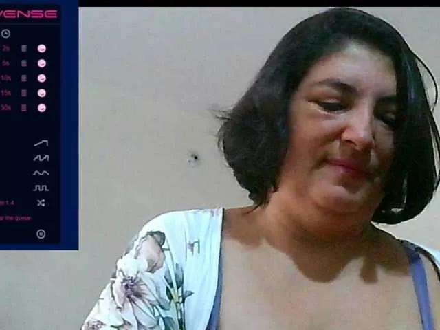 Offline linamaria98 on BongaCams