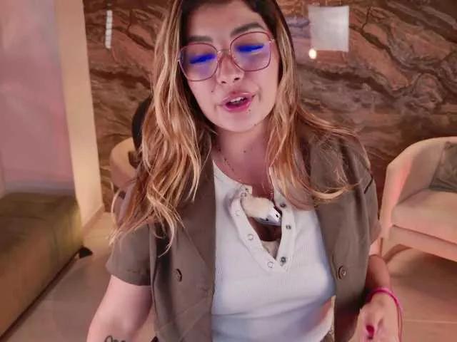 Offline LisaMonroe on BongaCams