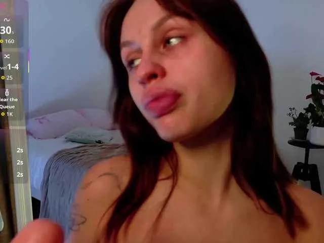 Offline LisaPalmerr on BongaCams