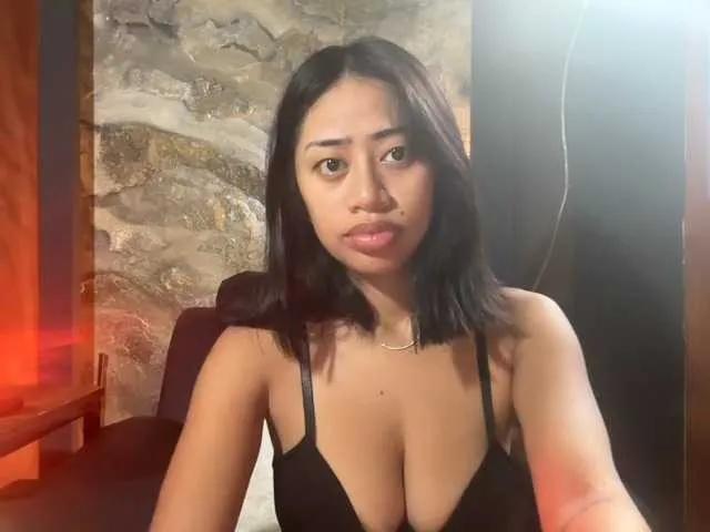 Offline LittleHermes on BongaCams