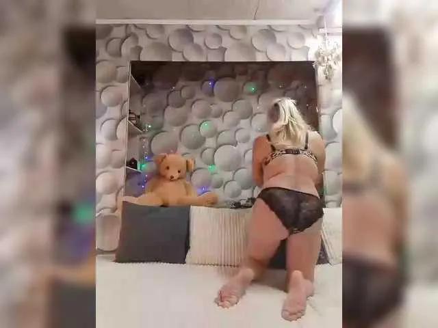 Offline LizSage on BongaCams