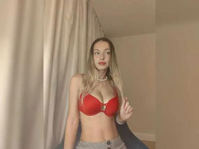 Offline Lola3000 on BongaCams