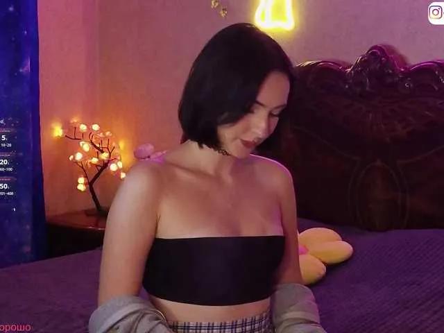 Freechat LollyGirlMoon on BongaCams