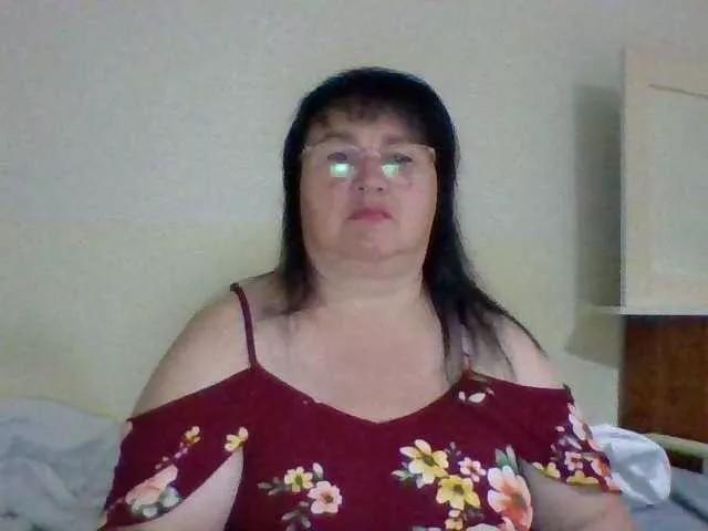 Offline lora805608 on BongaCams