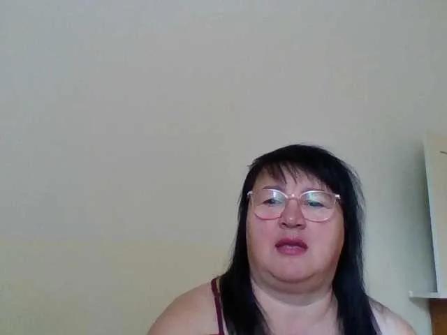 Offline lora805608 on BongaCams