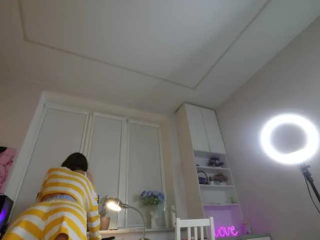 Offline lovekissess on BongaCams