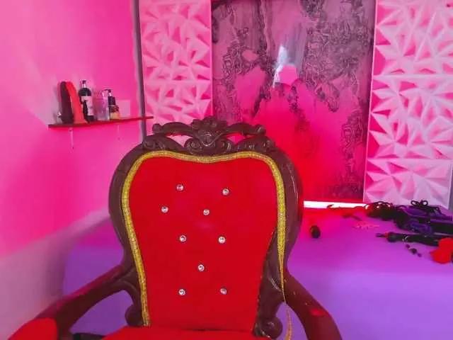 Offline Luciana- on BongaCams