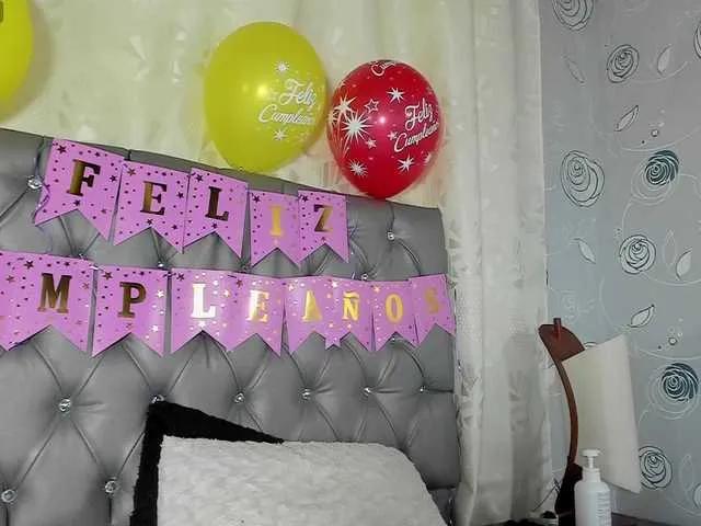 Offline lunaeva23 on BongaCams