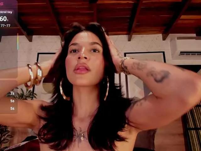 Offline LunaRuso on BongaCams