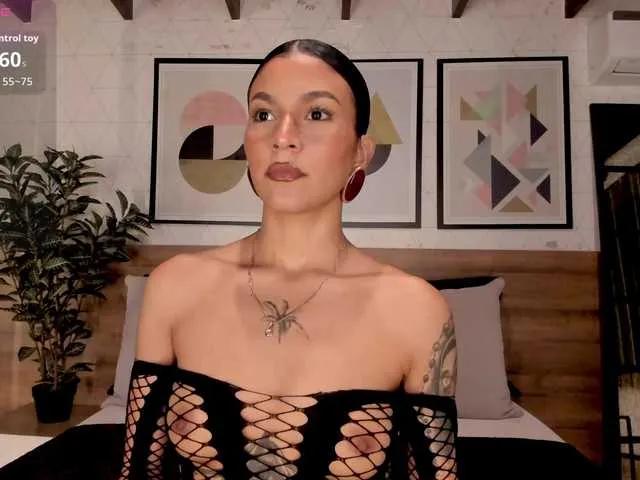 Offline LunaRuso on BongaCams