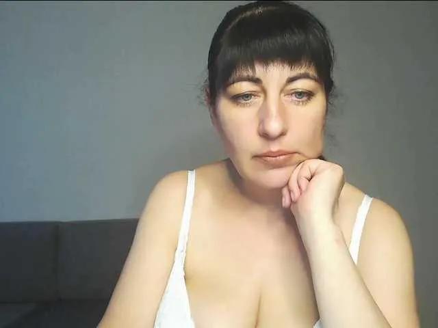 Offline LunaTwilight on BongaCams