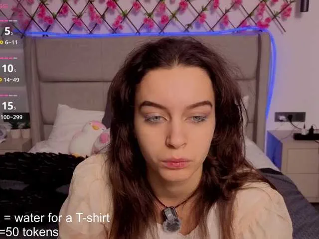 Offline Lunessa on BongaCams