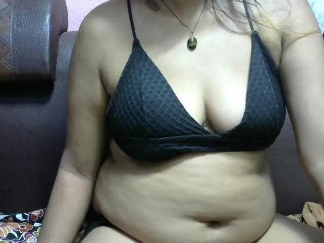 Offline Lutricia on BongaCams