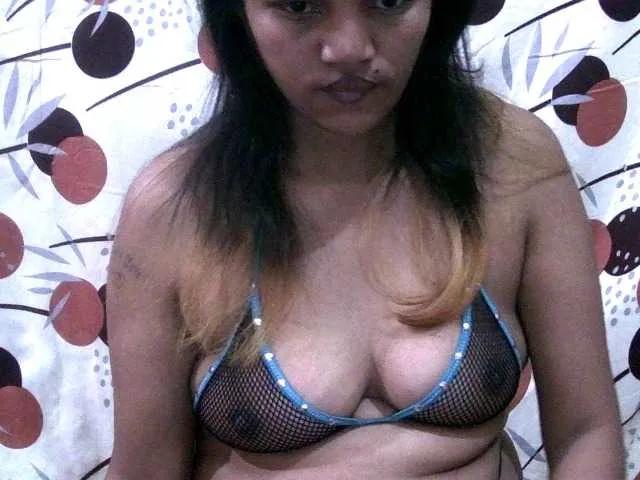 Offline Lutricia on BongaCams