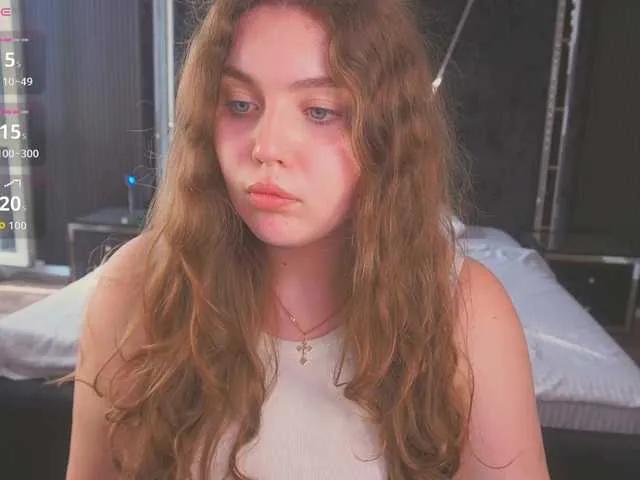 Offline LuxSopphia on BongaCams