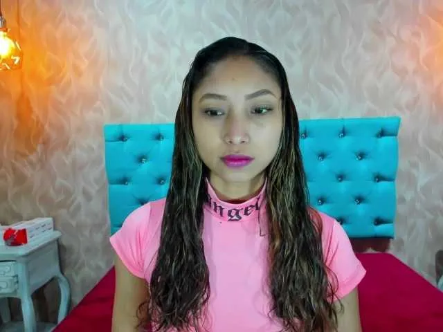 Freechat MadelineDollx on BongaCams