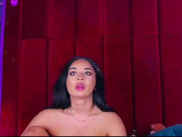 Offline madylux on BongaCams