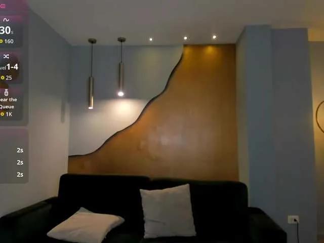 Offline MaiaCollins1 on BongaCams