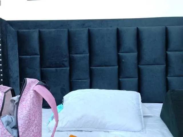 Offline mamaneedsfun on BongaCams