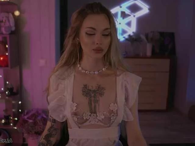 Offline ManiFreyja on BongaCams