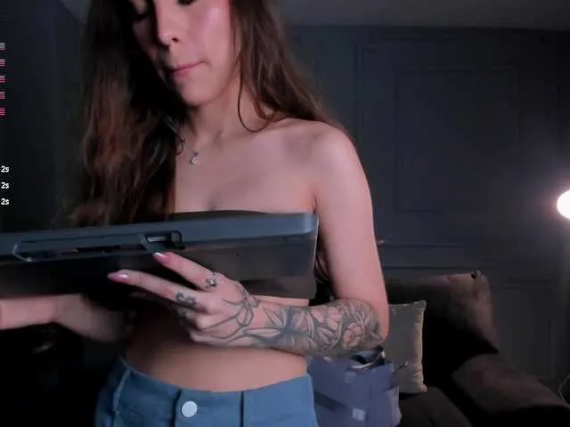 Offline MarianneLane on BongaCams