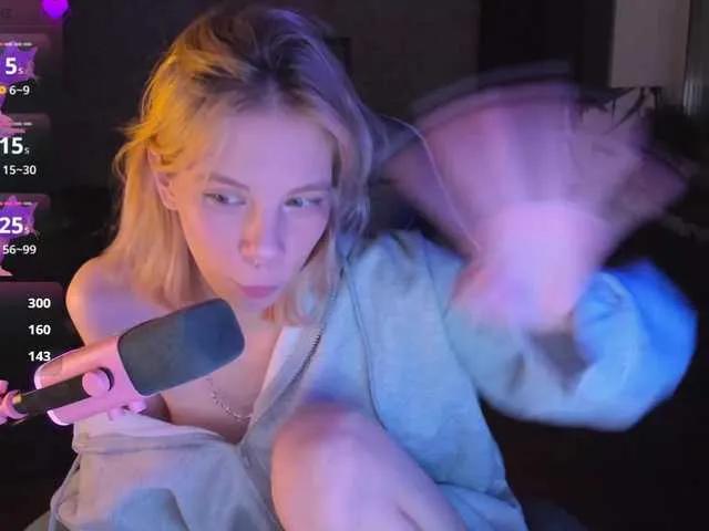 Offline Marrmariss on BongaCams