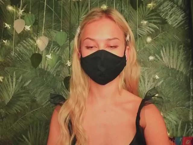 Offline Meeeeow on BongaCams