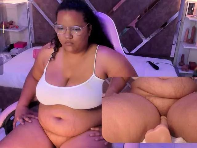 Offline MhiaRey on BongaCams