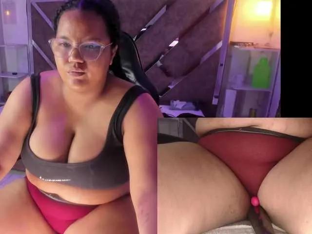 Offline MhiaRey on BongaCams