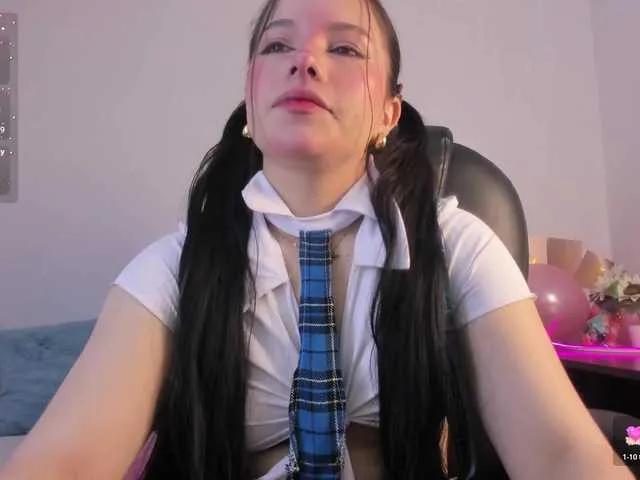 Offline MIA-MORALEZ on BongaCams