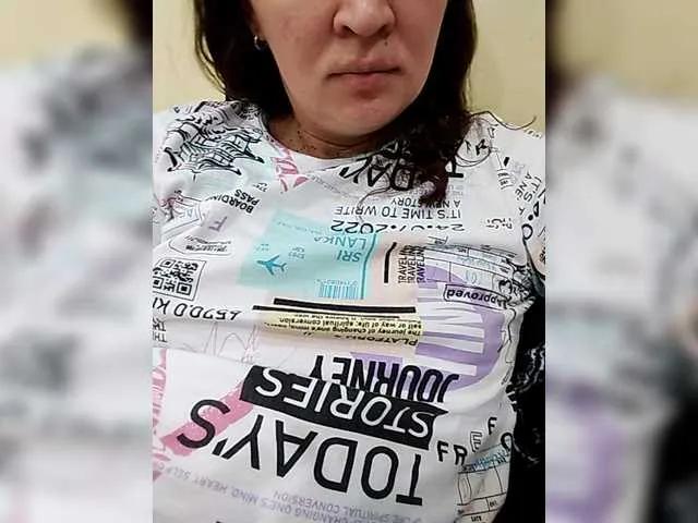 Offline Mia883 on BongaCams