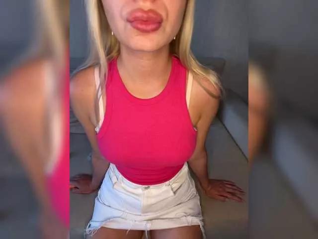 Offline Mila-m on BongaCams