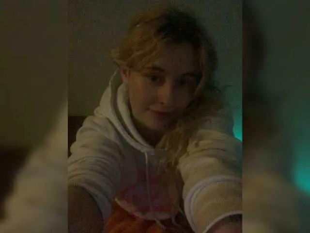 Offline MilaElin on BongaCams