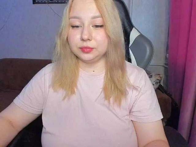 Offline MilkaFoxy on BongaCams