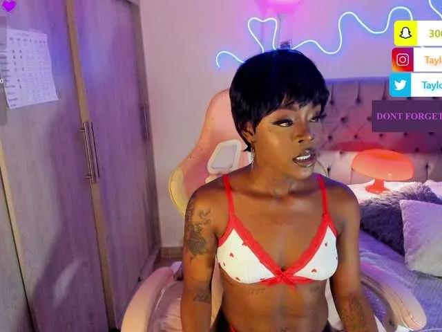 Offline Miss-west on BongaCams