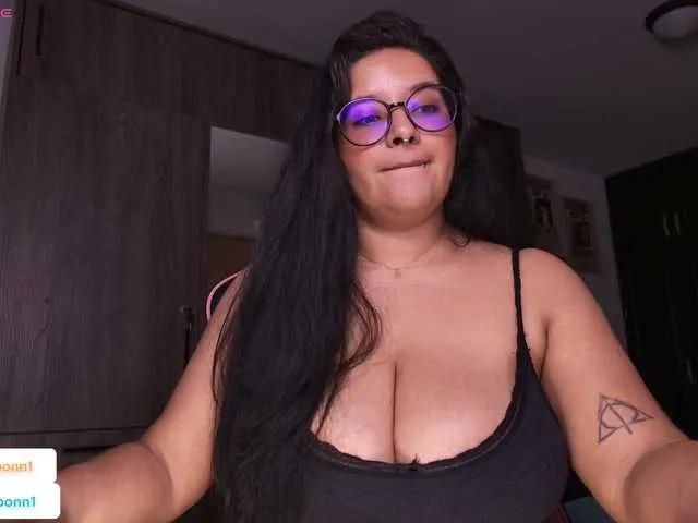 Offline MissMoonn on BongaCams