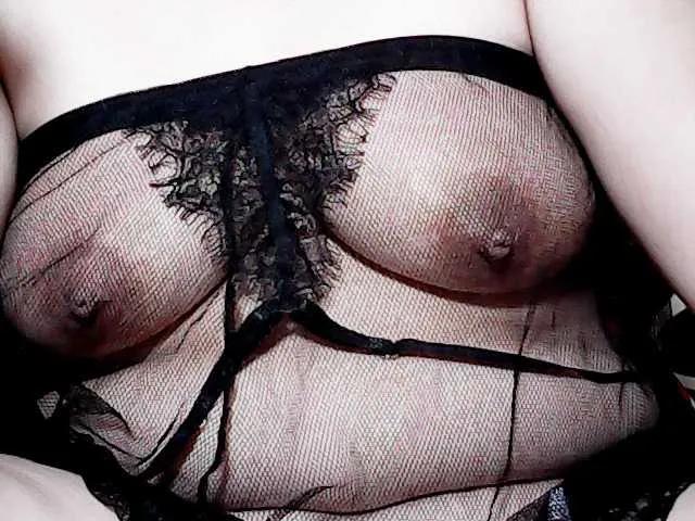 Offline MoanFormebb on BongaCams