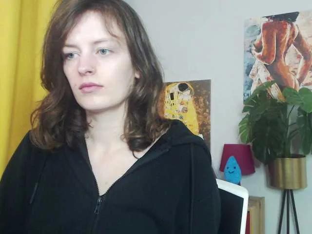 Freechat NadineGold on BongaCams