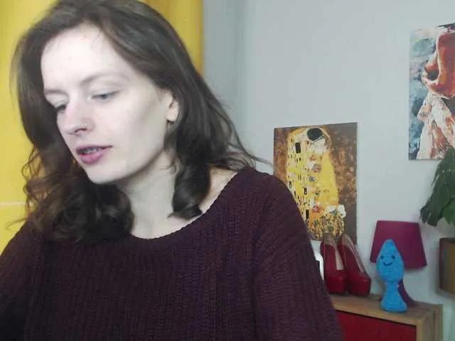 Freechat NadineGold on BongaCams