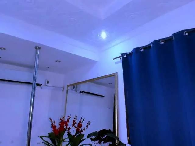 Freechat nahomy-ryans on BongaCams