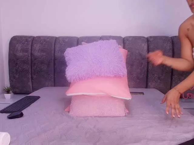 Offline naia-blesed on BongaCams