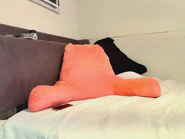 Offline Naomiruty on BongaCams