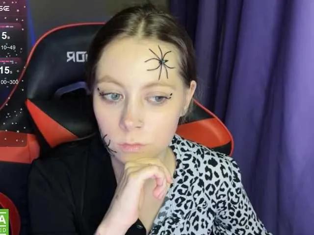 Offline Natural-babe666 on BongaCams