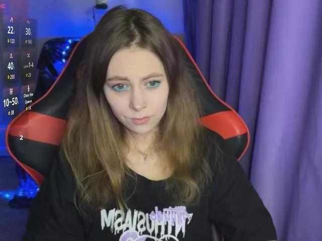 Offline Natural-babe666 on BongaCams