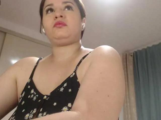 Offline naturalmoommy on BongaCams