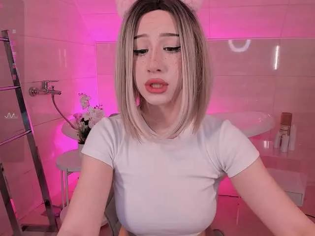 Offline Necucubi on BongaCams