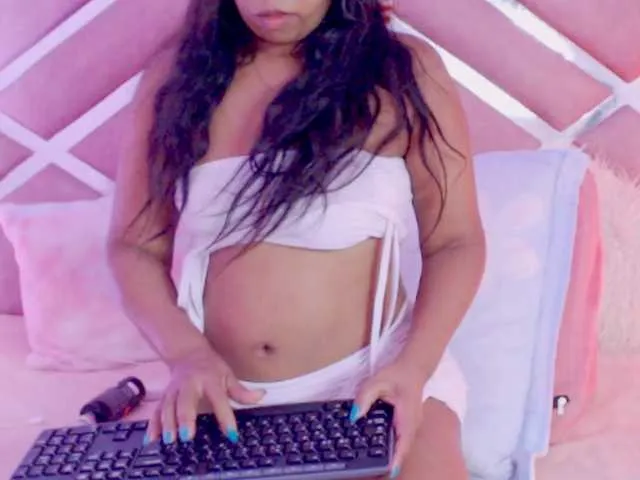 Offline NiaPratt on BongaCams